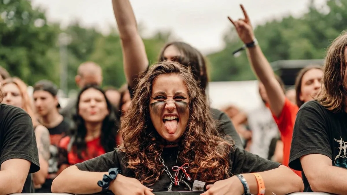 Surpriza uriașă pentru fanii rock. 100 de trupe vin în România, cât costă biletele