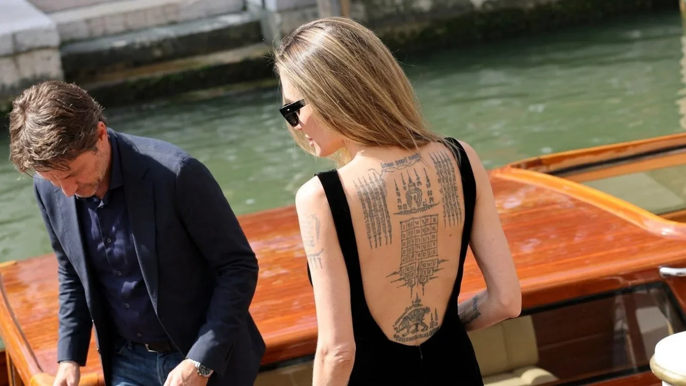 Ce ascund 7 vedete sub haine. Tatuajele masive care au socat fanii