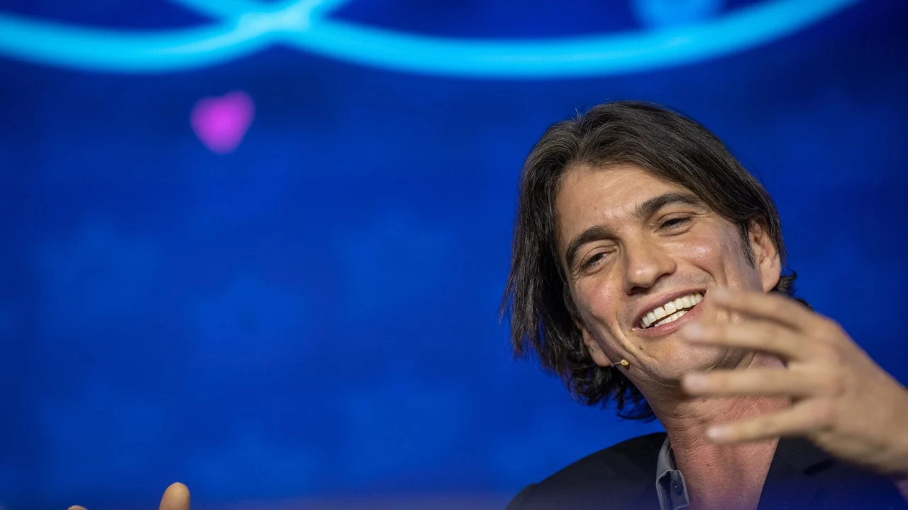 Adam Neumann, încercând comedia de stand-up pentru mărime, încearcă să răscumpere WeWork