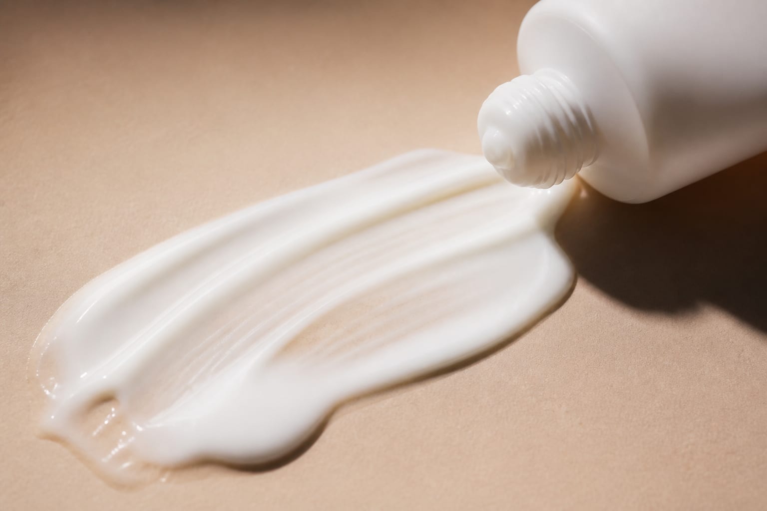 Surpriza uriașă pentru rutina ta de frumusete. Ce ingredient a fost aprobat dupa 25 de ani