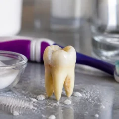 Avertisment pentru toti romanii. Trendul de pe TikTok care iti poate distruge dintii
