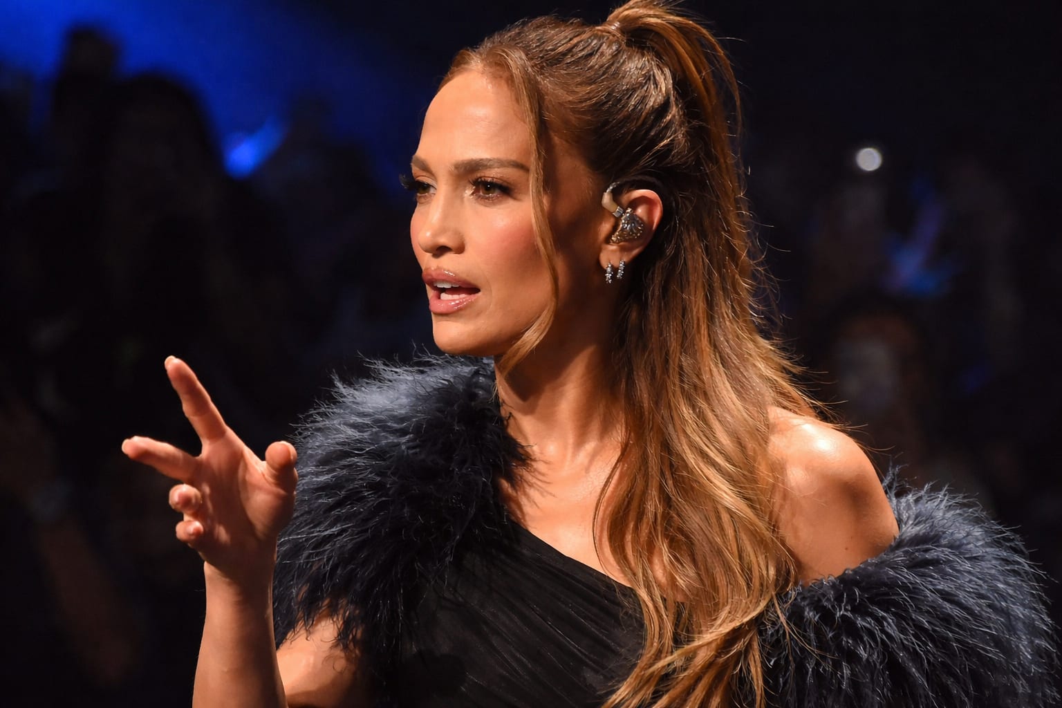 Ce se întâmplă când moda intalneste curajul. Aparitia uluitoare a lui Jennifer Lopez