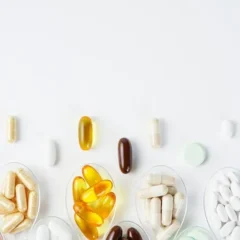 Avertisment pentru români. 23.000 de oameni ajung la urgențe din cauza vitaminelor