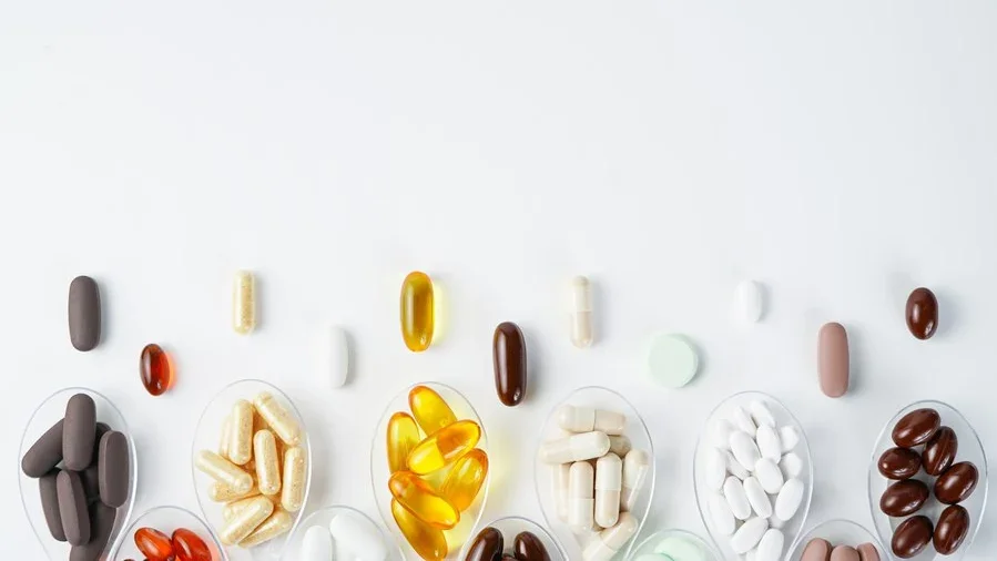 Avertisment pentru români. 23.000 de oameni ajung la urgențe din cauza vitaminelor