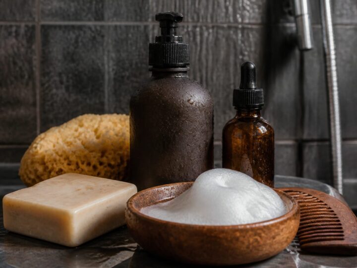 Ce se întâmplă daca aplici samponul în 5 puncte. Trucul italian care te scapa de vizitele la salon