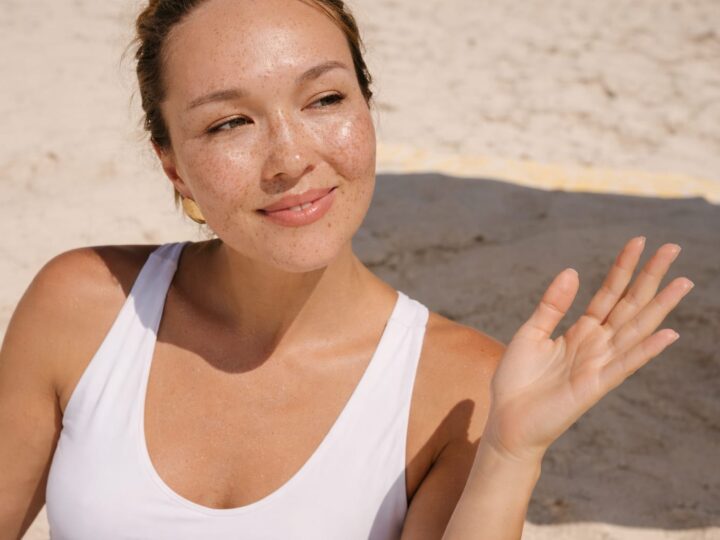 SPF 50+ accesibil poate proteja pielea la fel de bine ca produsele de lux