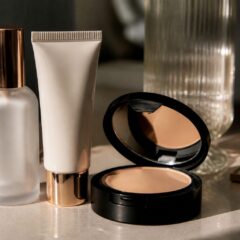 Tonerul și primerul nu mai sunt produse opționale în îngrijirea tenului matur