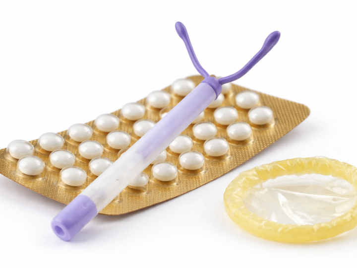 Un studiu indică un risc mai mare de supraalimentare compulsivă la femeile care folosesc contraceptive hormonale