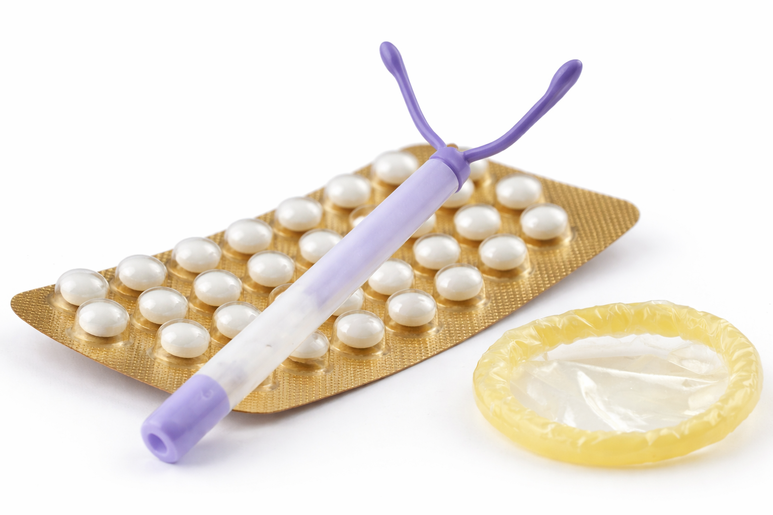 Un studiu indică un risc mai mare de supraalimentare compulsivă la femeile care folosesc contraceptive hormonale