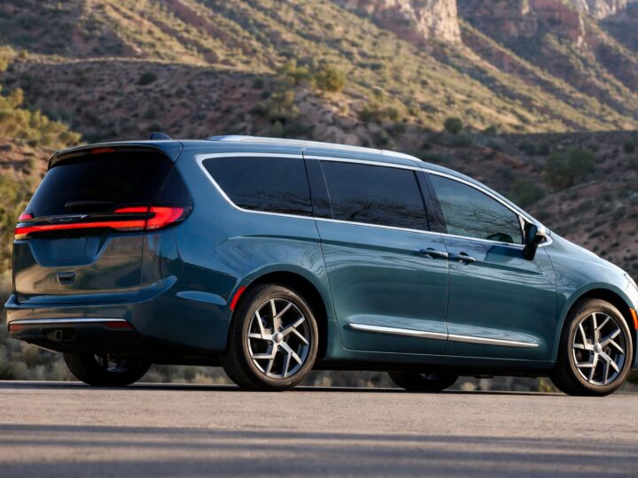Monovolumele, o alternativă mai accesibilă la SUV pentru familiile de azi