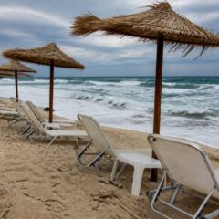 Vacanța în Grecia sub alertă: Incendii de vegetație și vânt puternic în Halkidiki și alte regiuni