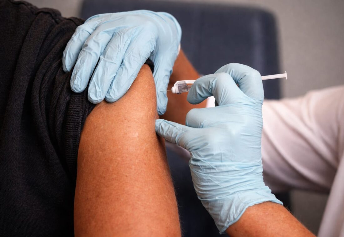 Vaccinul hexavalent ar putea însemna mai puține înțepături pentru bebeluși