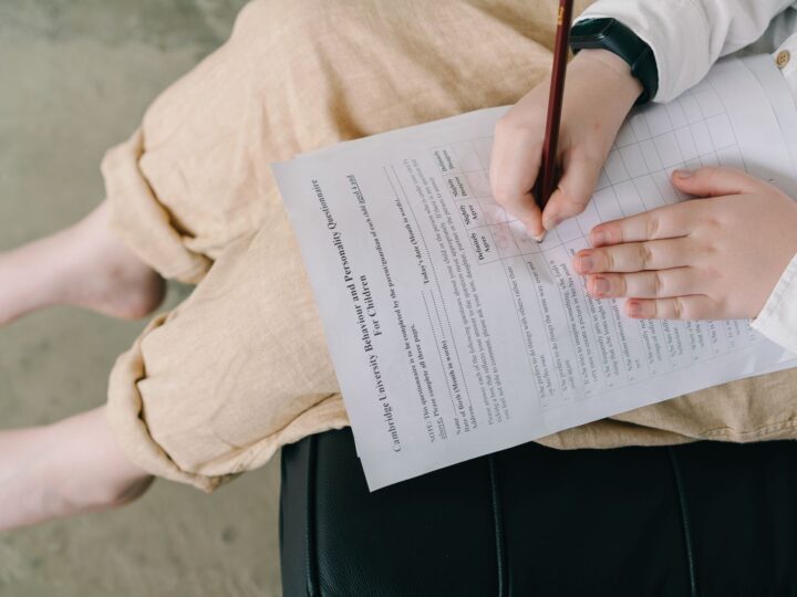 Unele consilii NHS au stabilit așteptări de minimum doi ani pentru evaluările ADHD și autism