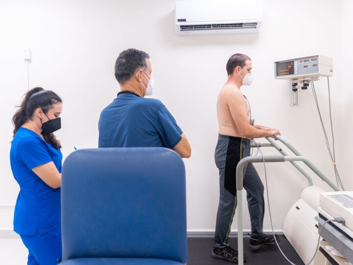 Recuperarea cardiacă prin exerciții poate reduce cu 35% riscul de internare la pacienții cu boală coronariană