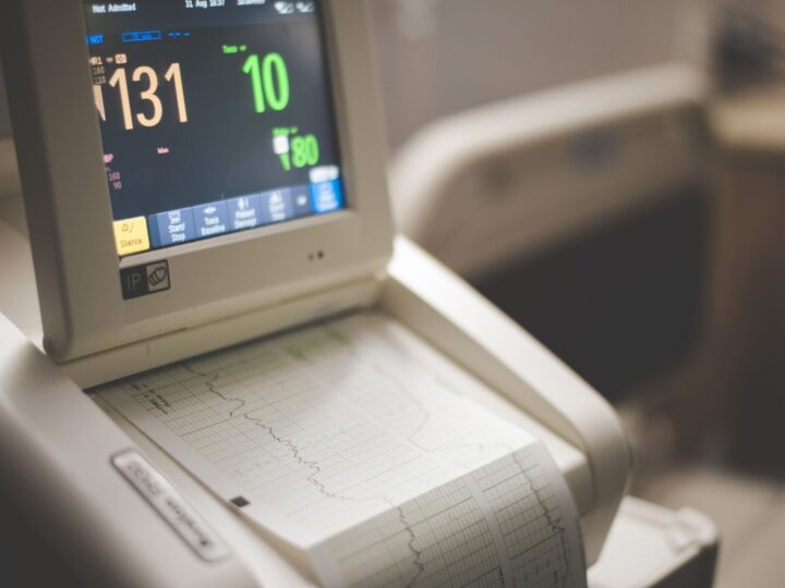 Comisia Europeană propune un control cardiovascular înainte de 35 de ani și apoi evaluări periodice